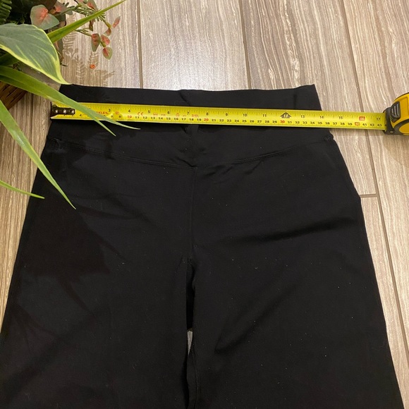 LULULEMON Relaxed Fit Crop - Picture 11 of 15